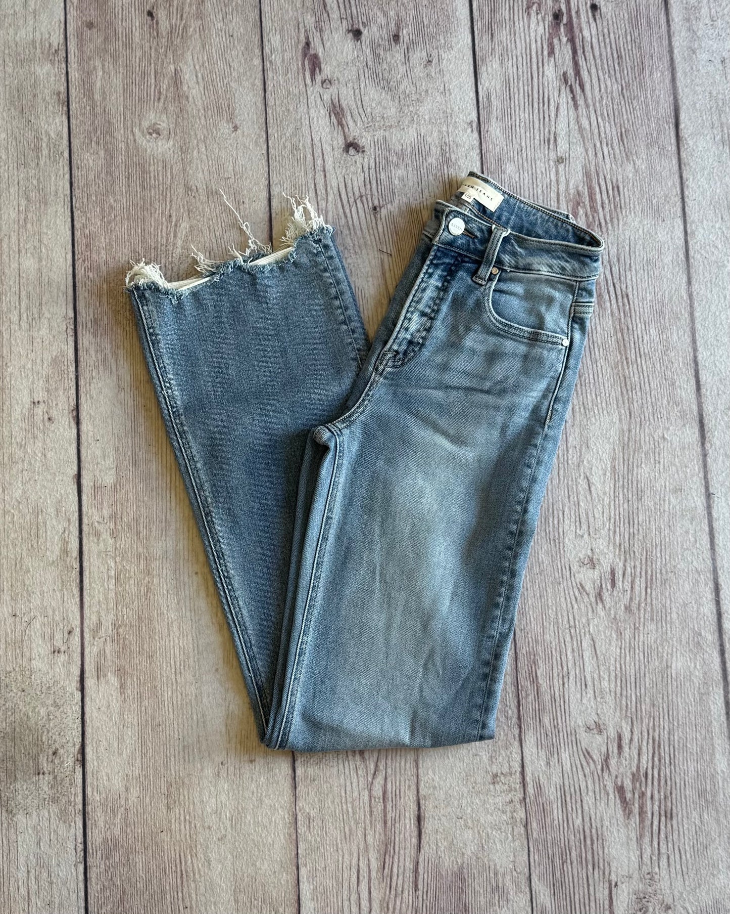 High Rise-Wide Leg-Raw Hem Jeans