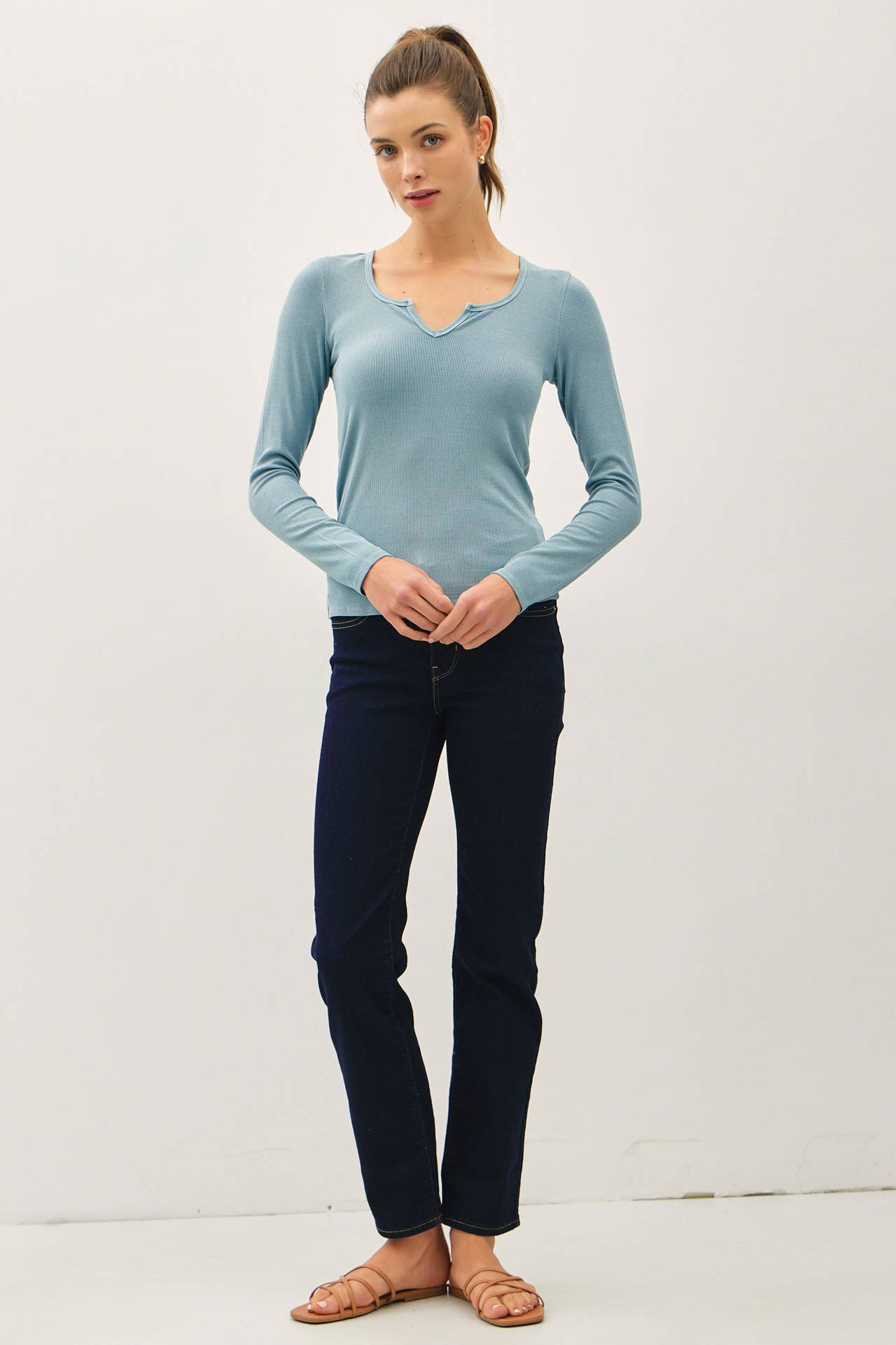 RIBBED NOTCHED NECK LONGSLEEVE BASIC TOP