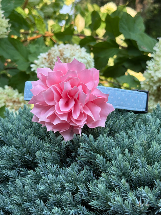 Light Pink Fluffy Flower