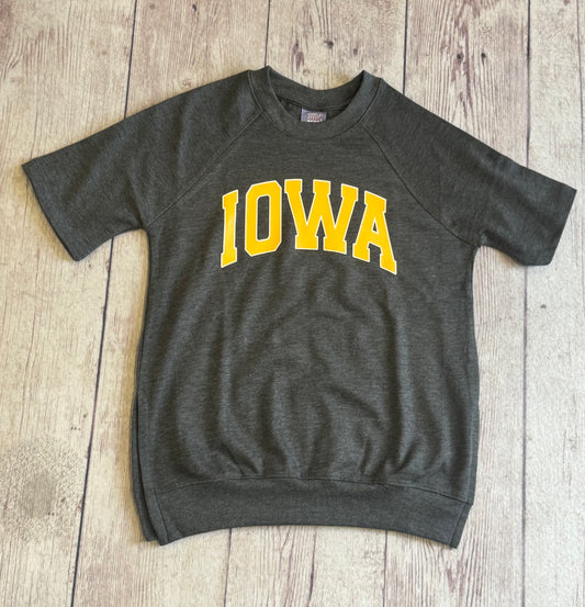 IOWA Sweater T-Shirt