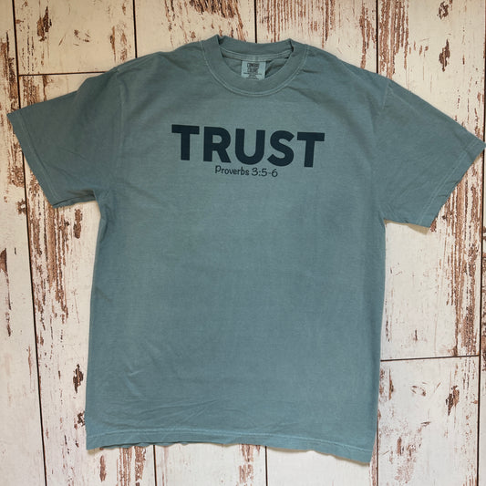 Trust | Proverbs 3:5-6 - T-Shirt