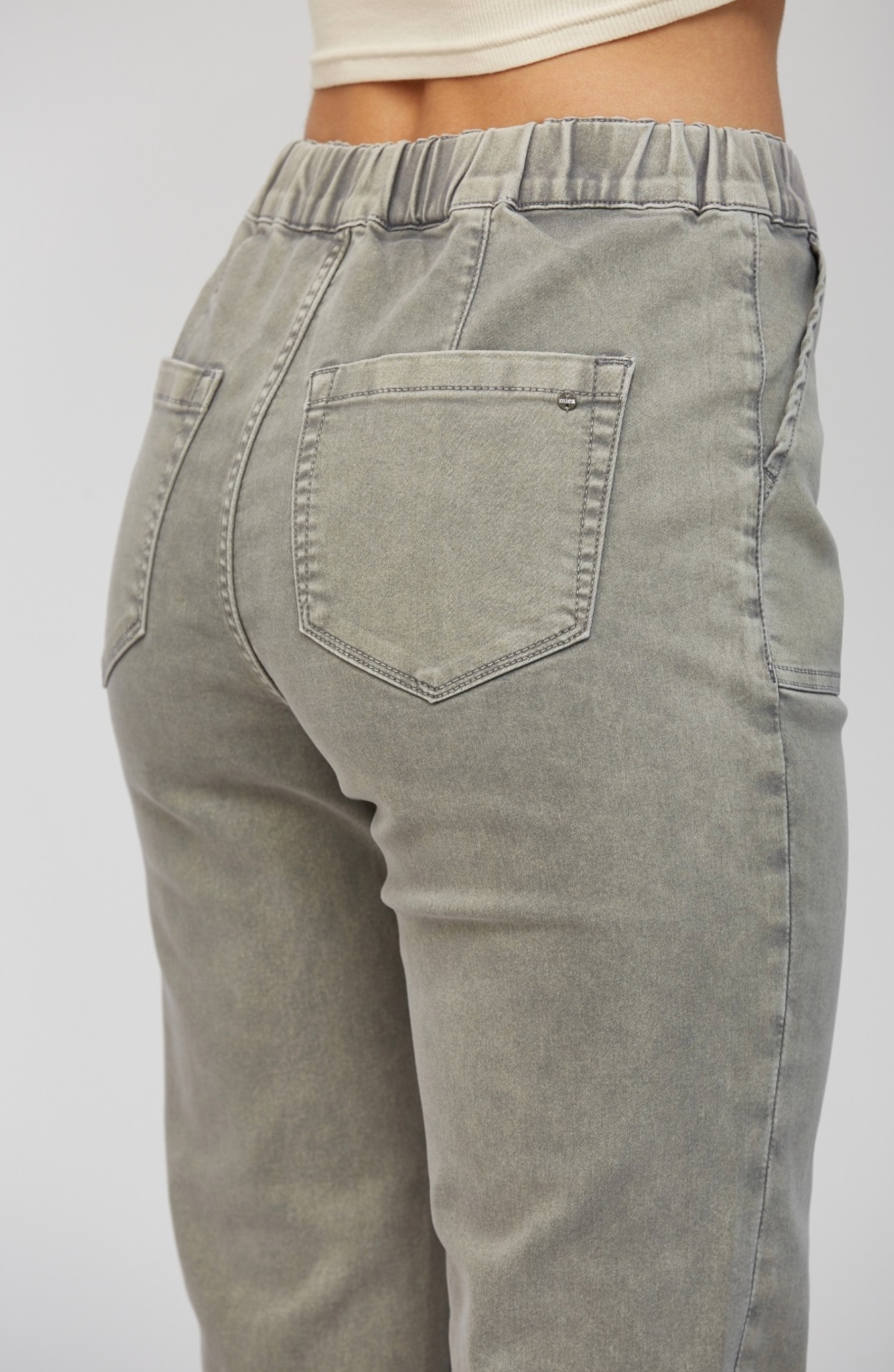 High Rise Crop Jogger