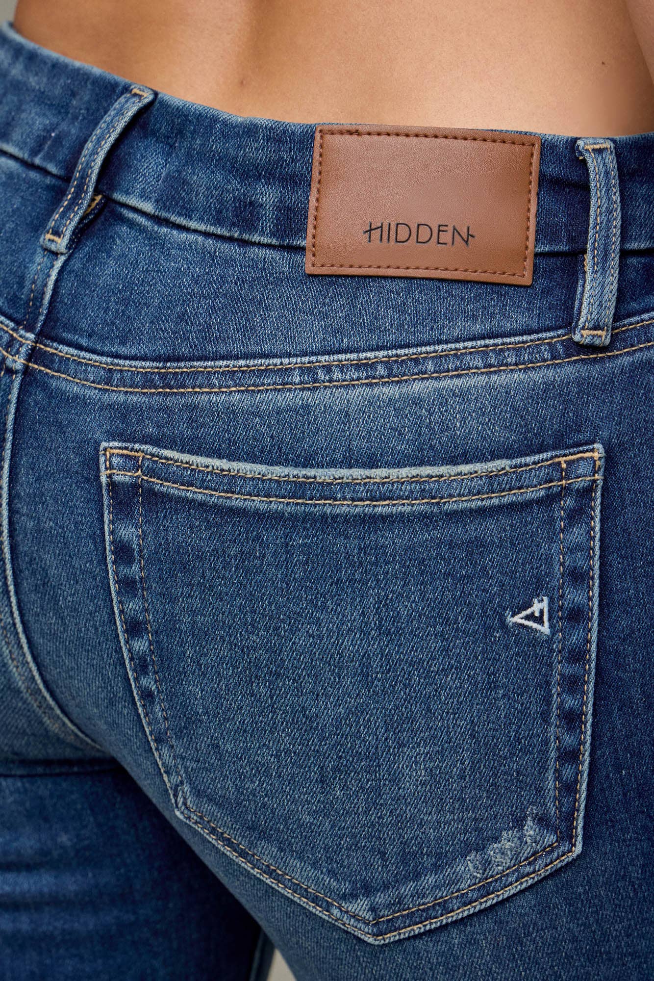 Dark Wash Clean Mid Rise 31" Inseam Bootcut