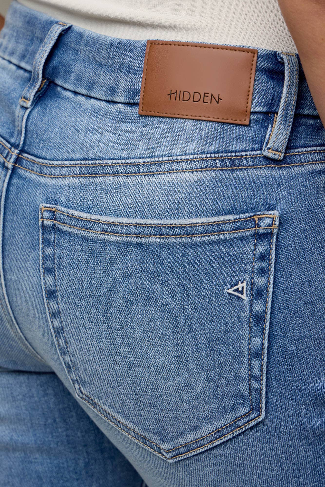 Dark Wash Clean Mid Rise 33" Inseam Bootcut