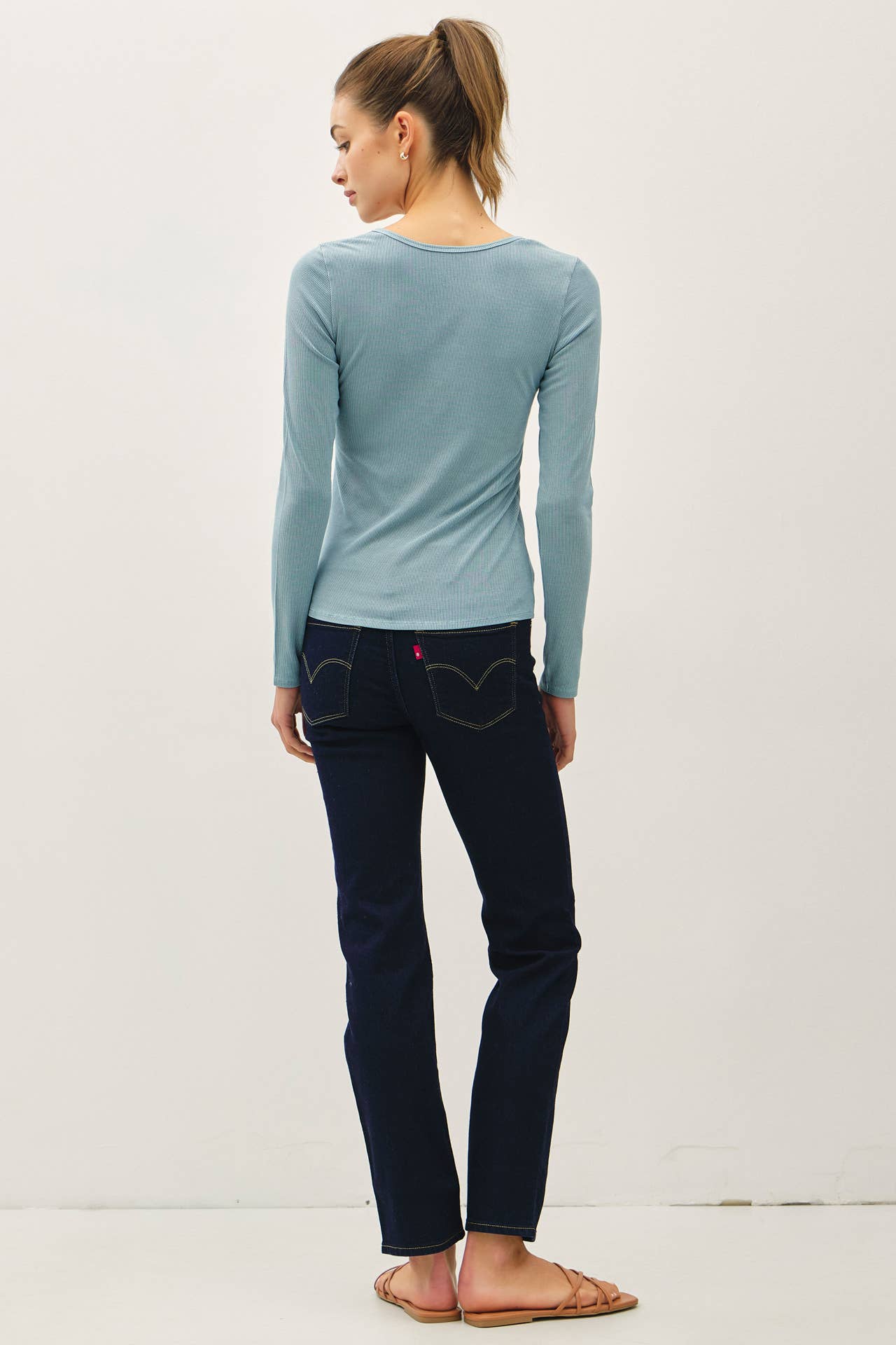 RIBBED NOTCHED NECK LONGSLEEVE BASIC TOP
